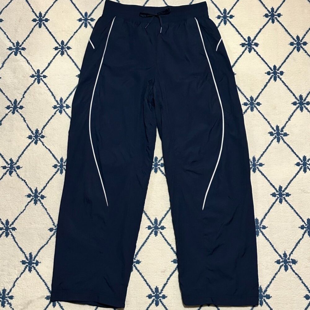 *Altered Lululemon License to Train Mid-Rise Lightweight Wide Leg Pant True Navy